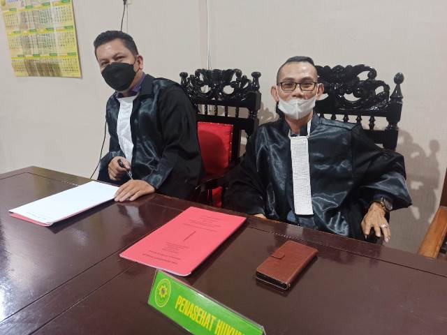 Tim Kuasa Hukum Ismail dan Abdullah yang kasusnya dipaksa Jaksa Penuntut Umum masuk dalam ranah pidana.
