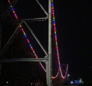 Akibat Ulah Tangan Jahil, Lampu Hias Jembatan Gantung Dimatikan