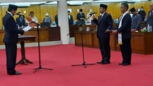 Akhirnya Hendri Makaluasc Duduk di DPRD Kalbar