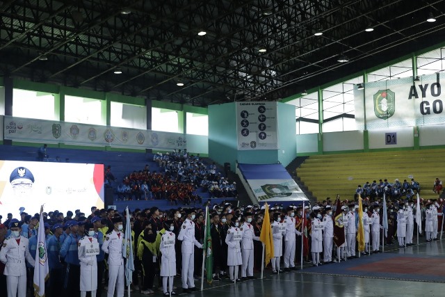 Ratusan atlet dari 14 kabupaten/ kota mengikuti pembukaan Pekan Olahraga Pelajar Daerah (Popda) tingkat Provinsi Kalimantan Barat, Rabu (29/6)