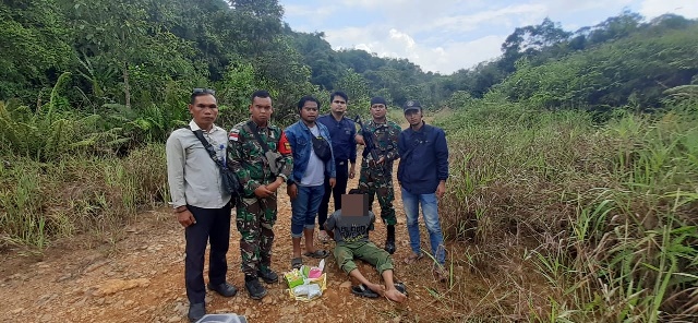 Satgas Pamtas Yonif 645/Gty kembali menggagalkan upaya penyelundupan narkoba jenis sabu di Kabupaten Sanggau