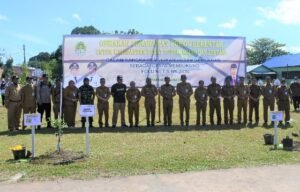 Penanaman Pohon Edukasi Sekolah di Ketapang