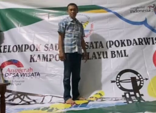 Ketua Pokdarwis Kampung Benua Melayu Laut, Syaiful Azhar mempersiapkan Kelurahan Benua Melayu Laut yang masuk dalam 50 besar pada ajang Anugrah Kampung Wisata Indonesia.