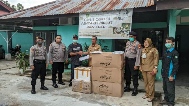 Dinas Perkebunan dan Peternakan (Disbunak) Sanggau kembali menerima bantuan 1.500 dosis vaksin Penyakit Mulut dan Kuku (PMK).