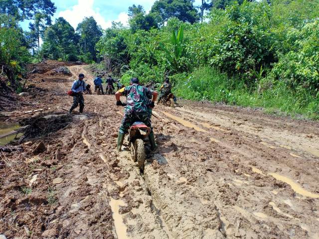 Kondisi infrastruktur di Desa Behanap yang rusak parah namun tidak lama lagi akan mudah diakses melalui program TMMD.