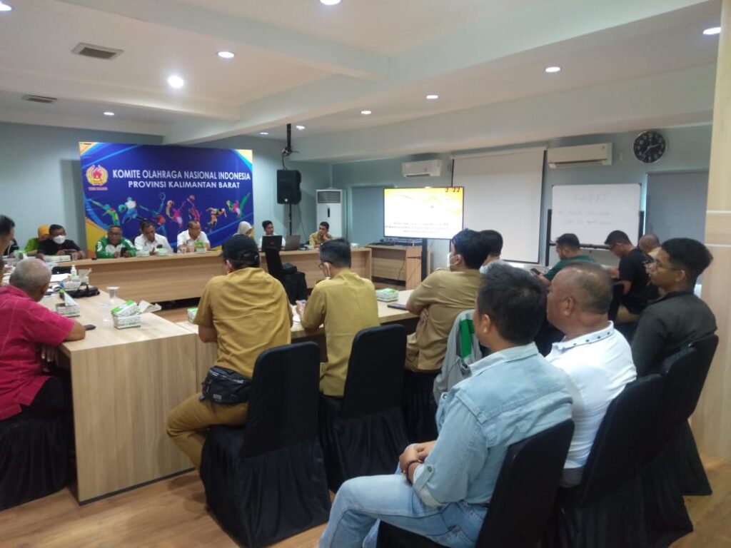 Komite Olahraga Nasional Indonesia (KONI) Kalbar dan sejumlah pengurus provinsi dari cabang olahraga (cabor) bela diri melakukan pertemuan membahas berbagai persiapan Porprov XIII, Senin (29/8).