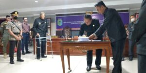 DPRD Sintang Tetapkan Melkianus Wakil Bupati