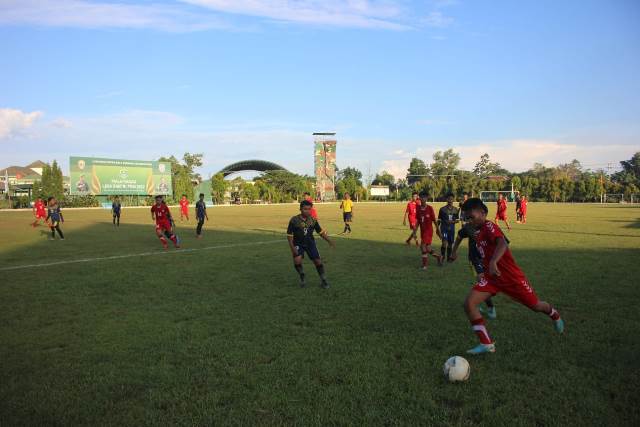 Tim Pondok Pesantren Yasti Singkawang berhasil menundukkan Tim dari Miftahul Ulum Kubu Raya pada laga semifinal Piala Kasad Liga Santri PSSI wilayah Provinsi Kalimantan Barat di Lapangan Sepak Bola Perkasa Tanjungpura, Makodam XII/Tpr.