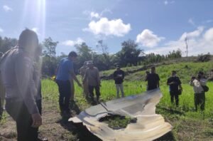 Serpihan Diduga Roket China Jatuh di Kebun Warga di Sanggau