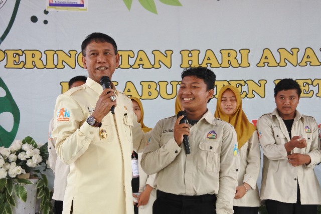 Wakil Bupati Ketapang Farhan saat memperingati Hari Anak Nasional, Kamis (4/8) yang berharap semua pihak tetap komitmen memenuhi hak anak.