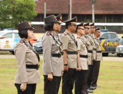 Lima Pejabat Polres Kubu Raya Dimutasi