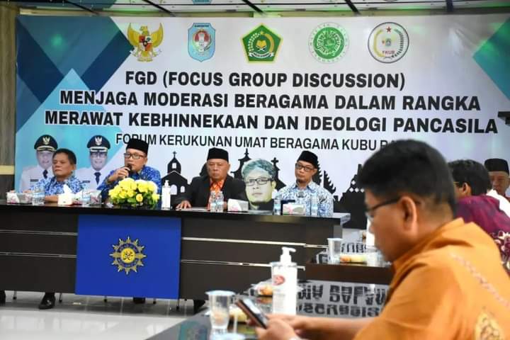 Menjaga Moderasi Beragama dalam rangka Merawat Kebhinnekaan dan Ideologi Pancasila yang diinisiasi Forum Kerukunan Umat Beragama (FKUB) Kabupaten Kubu Raya, Senin (17/10).