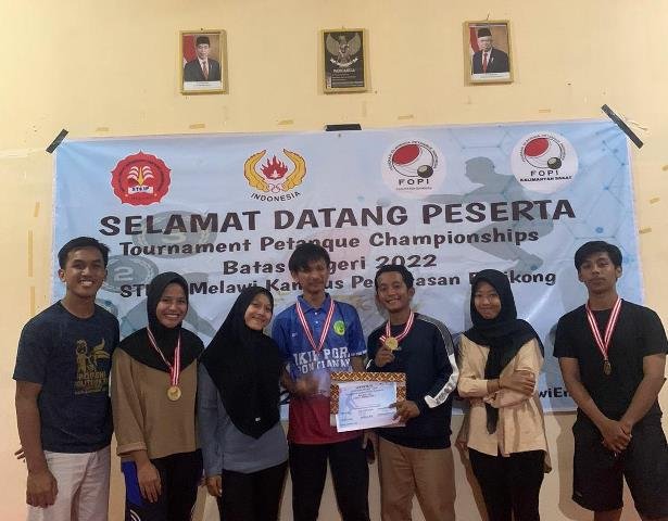 Cabang olahraga petangue Kubu Raya berhasil meraih juara I di ajang Turnament Petangue Championship Batas Negeri yang dilaksanakan di Sanggau pada Sabtu - Minggu, 1-2 Oktober 2022