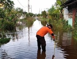 Waspada Banjir Rob di Sepanjang Sungai Pawan