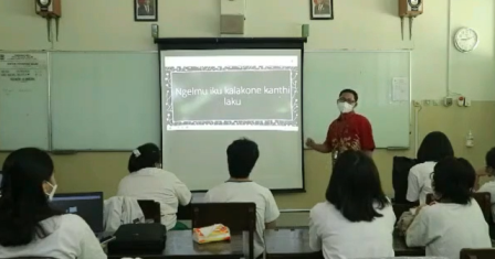 Pembelajaran tebang macapat dalam bahasa Jawa yang telah dipelajari di sekolah-sekolah di Surakarta