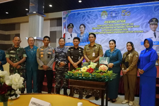 Peringatan Hari Kesatuan Gerak PKK ke-50 tingkat Kabupaten Ketapang, Selasa (12/13) diharapkan dapat mengembalikan roh TP PKK meningkatkan pemberdayaan masyarakat.