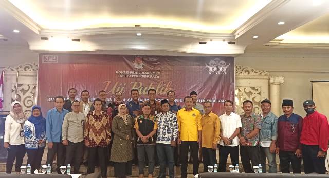 KPU Kubu Raya mengundang pengurus partai politik untuk uji publik penataan dapil di Kubu Raya untuk Pemilu 2024 yang dilaksanakan pada Kamis (15/12) lalu