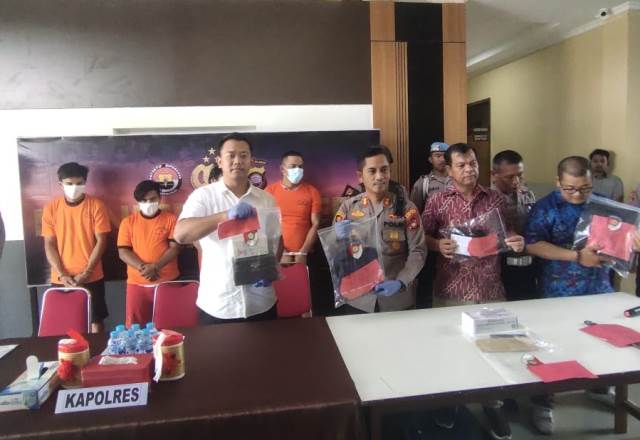 Polres Kubu Raya melakukan konprensi pers tentang kasus pencabulan yang dilakukan oknum guru agama terhadap anak didik, Jumat (20/1)