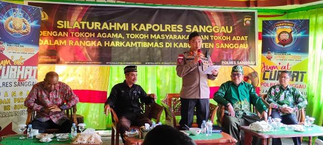 Kapolres Sanggau AKBP Suparno Agus Candra Kusumah silaturahmi dengan pemuka agama dan tokoh masyarakat sanggau, Jumat (13/1).