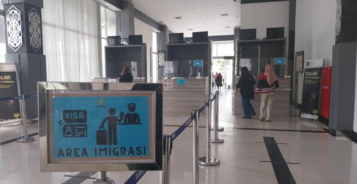 Pos Lintas Batas Negara (PLBN) Entikong terlihat sepi usai libur natal dan tahun baru (Nataru). Aktifitas orang yang kerap melintasi PLBN jauh menurun ketimbang saat sebelum Nataru.