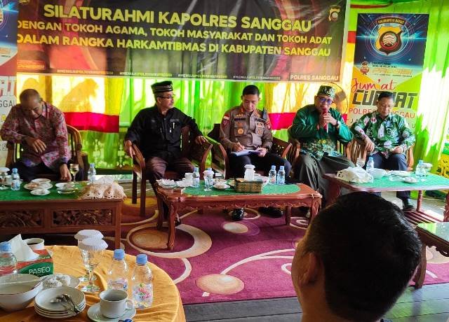 Ketua PD Muhammadiyah Sanggau H. Ade Djuandi meminta Polres Sanggau serius dalam penanganan narkoba saat silaturahmi dengan Kapolres Sanggau, AKBP. Agus Candra Kusuma, Jumat (13/1).