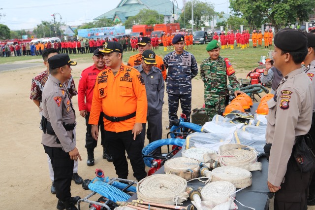 Polres Ketapang membentuk dua tim berjumlah 80 personel yang bersiaga untuk memadamkan Kebakaran Hutan dan Lahan (Karhutla).