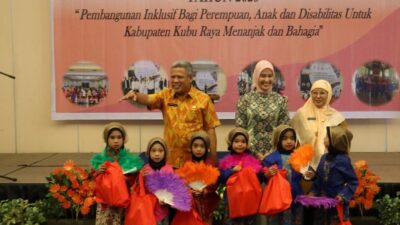 Bupati Kubu Raya saat membuka Musrenbang tematik perempuan, anak dan disabilitas, Kamis (2/3).