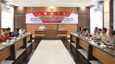 Komisi Kepolisian Nasional (Kompolnas) melakukan penelitian model penanganan pengaduan masyarakat di lingkungan Polres Kubu Raya, Selasa (7/3)