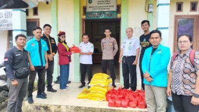 Para pemuda yang tergabung dalam 10 OKP dibawah naungan KNPI Bengkayang kembali mendistribusikan bantuan sembako untuk korban banjir di Kecamatan Lumar dan Kecamatan Ledo.