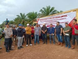 Kesal Dibohongi, Petani Plasma Sawit Tutup Akses Jalan PT BPK