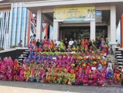 600 Penari Tampilkan Tarian Budaya Dengan Pakaian Tradisional