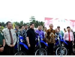 Studi Banding Desa Mandiri Cukup di Sambas