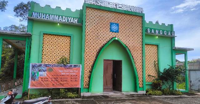 Masjid At Tanwir, satu dari tiga masjid yang akan dipersiapkan untuk Salat Ied Idulfitri warga Muhammadiyah Sanggau pada Jumat (21/4) besok