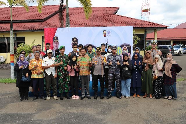 Sebanyak 38 orang pemudik melakukan arus balik dari Ketapang menuju Pontianak setelah merayakan Hari Raya Idulfitri di kampung halaman.