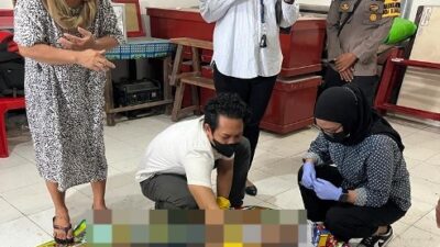 Mayat Tanpa Busana Ditemukan Mengapung di Parit Keramat