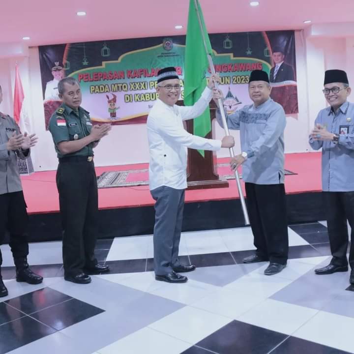 Pj Wali kota Singkawang Sumastro pada Rabu (23/8) melepas kafilah Singkawang yang akan berkompetisi di ajang MTQ XXXI Kalbar di Kabupaten Sanggau pada 24-31 Agustus 2023. Kontinngen Singkawang mengirimkan sebanyak 80 orang terdiri dari kafilah, pelatih dan official