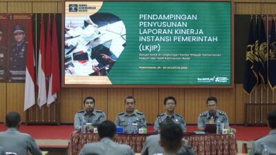 Kanwil Kementerian Hukum dan HAM Kalbar menggelar penyusunan Laporan Kinerja Instansi Pemerintah (LKjIP) dan Sistem Akuntabilitas Kinerja Instansi Pemerintah (SAKIP) tahun anggaran 2023 pada Selasa (29/8). Penyusunan LKjIP dan SAKIP bagian dari mewujudkan kaidah-kaidah dalam penerapan Good Govermance. Foto: ist/ian