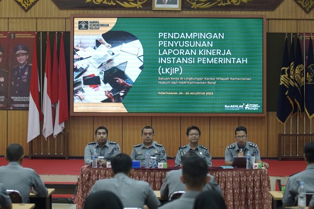 Kanwil Kementerian Hukum dan HAM Kalbar menggelar penyusunan Laporan Kinerja Instansi Pemerintah (LKjIP) dan Sistem Akuntabilitas Kinerja Instansi Pemerintah (SAKIP) tahun anggaran 2023 pada Selasa (29/8). Penyusunan LKjIP dan SAKIP bagian dari mewujudkan kaidah-kaidah dalam penerapan Good Govermance. Foto: ist/ian