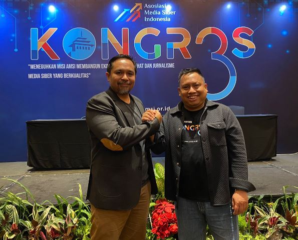 Wahyu Dhyatmika dan Maryadi akhirnya terpilih menjadi Ketua Umum dan Sekjen AMSI masa bakti 2023 - 2027. Keduanya terpilih secara aklamasi di ajang Kongres III AMSI Tahun 2023 di Bandung, Kamis (24/8) malam. Foto: rob