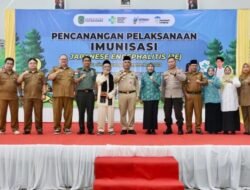200 Anak Pondok Pesantren Disuntik Imunisasi JE