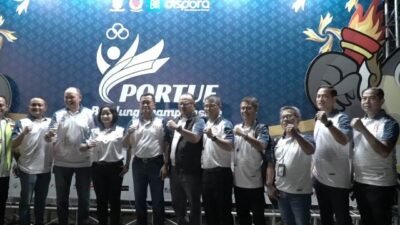 Pembukaan PORTUE Bandung Championship pada Selasa (24/10) turut dihadiri Pemimpin Divisi Dana & Jasa Konsumer Edy Kurniawan Saputra, Pemimpin bank bjb Cabang Buah Batu Ahmad Faizal serta Walikota Bandung, Ketua DPRD Kota Bandung, Sekretaris Daerah Kota Bandung, Perwakilan Pangdam III, Perwakilan Polda Jawa Barat, dan Pejabat-pejabat Kota Bandung lainnya. Foto: ist/tmB