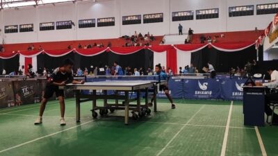 LSM Tunas Batas Entikong yang telah berhasil melahirkan dan mencetak atlet-atlet berbakat tenis meja dari anak dan remaja yang berasal dari kawasan perbatasan RI - Malaysia
