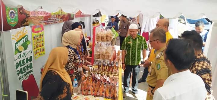 Beragam produk hasil kerajinan dari UMKM Singkawang ambil bagian di Festival HAM yang ditampilkan mulai 17 - 19 Oktober 2023. Foto: uck