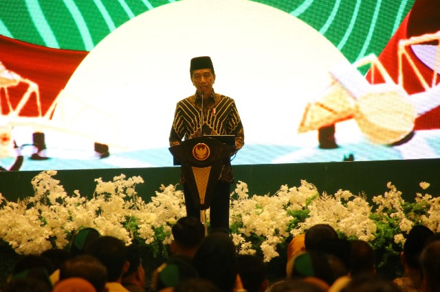 Presiden RI Joko Widodo (Jokowi) saat membuka Kongres HMI dan Munas Kohati di Kubu Raya pada Jumat (24/11) malam mengingatkan calon presiden akan banyak tantangan kedepannya