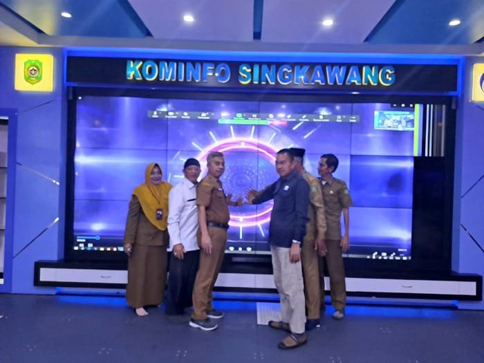 Dua aplikasi baru diluncurkan oleh Pemkot Singkawang yakni Sistem Informasi Bayi Lahir Elektronik (Si-Bale) dan Sistem Informasi Perekonomian dan Sumber Daya Alam (Si-Perkasa) pada Selasa (5/12). Foto: uck