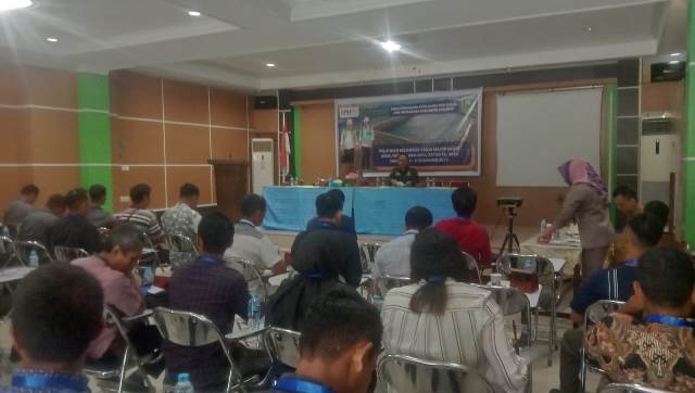 Pelatihan Kelompok Kerja Masyarakat (KKM), Kelompok Pengelola Sistem Penyediaan Air Minum dan Sanitasi (KP-SPAMS) dan Fasilitator, Selasa (5/12) dalam rangka penguatan kapasitas untuk peningkatan pelayanan air minum