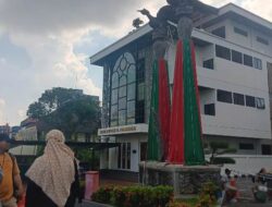 Gereja Katedral Siapkan 9 Pohon Natal Setinggi 4,5 Meter