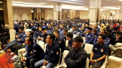 Sebanyak 423 tenaga badan ad hoc Pemilu di Kubu Raya didaftarkan ke BPJS Ketenagakerjaan. Ke-432 tenaga ad hoc itu terdiri 45 Panitia Pemilihan Kecamatan (PPK), 9 Kepala Sekretariat PPK dan 369 Panitia Pemungutan Suara (PPS).