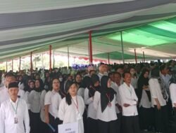 Anggota KPPS Gunakan Sirekap Pemilu 2024