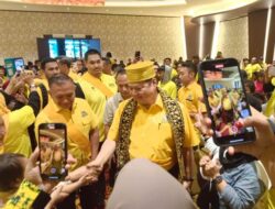 Golkar Targetkan 20 Persen Nasional, Airlangga Minta Kalbar Raih Tiga Kursi